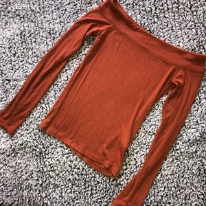 ⭐️HOLLISTER Off The Shoulder Long Sleeve Shirt